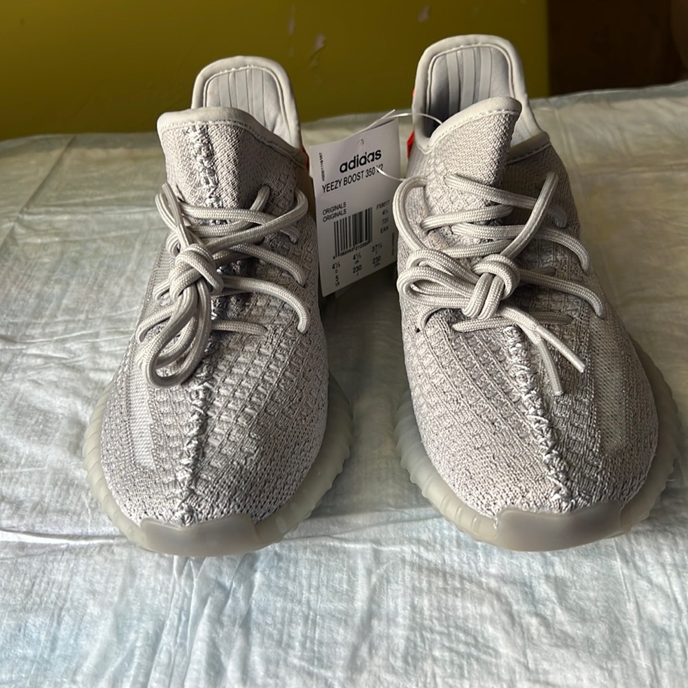 Yeezys tail gate v2